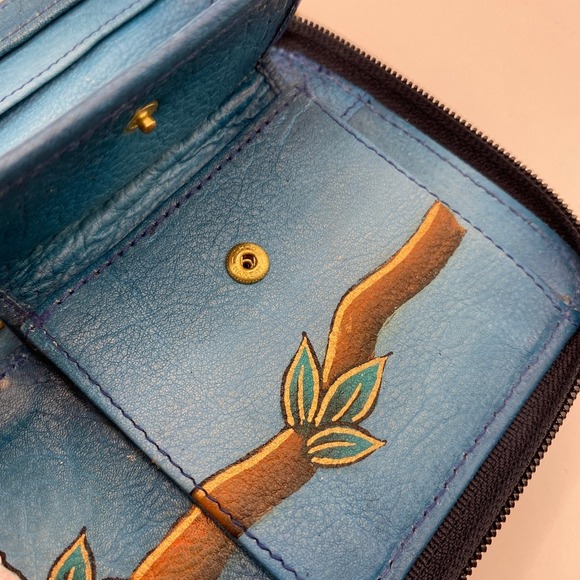 Magnifique Hand Painted Flower Zip Around Wallet Teal Blue Purple Leather NWT - Picture 7 of 8